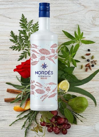 Nordés Vermut Rojo Premium con Botánicos Gallegos - Botella de 1 L (9'44€ con más suscripciones activas)