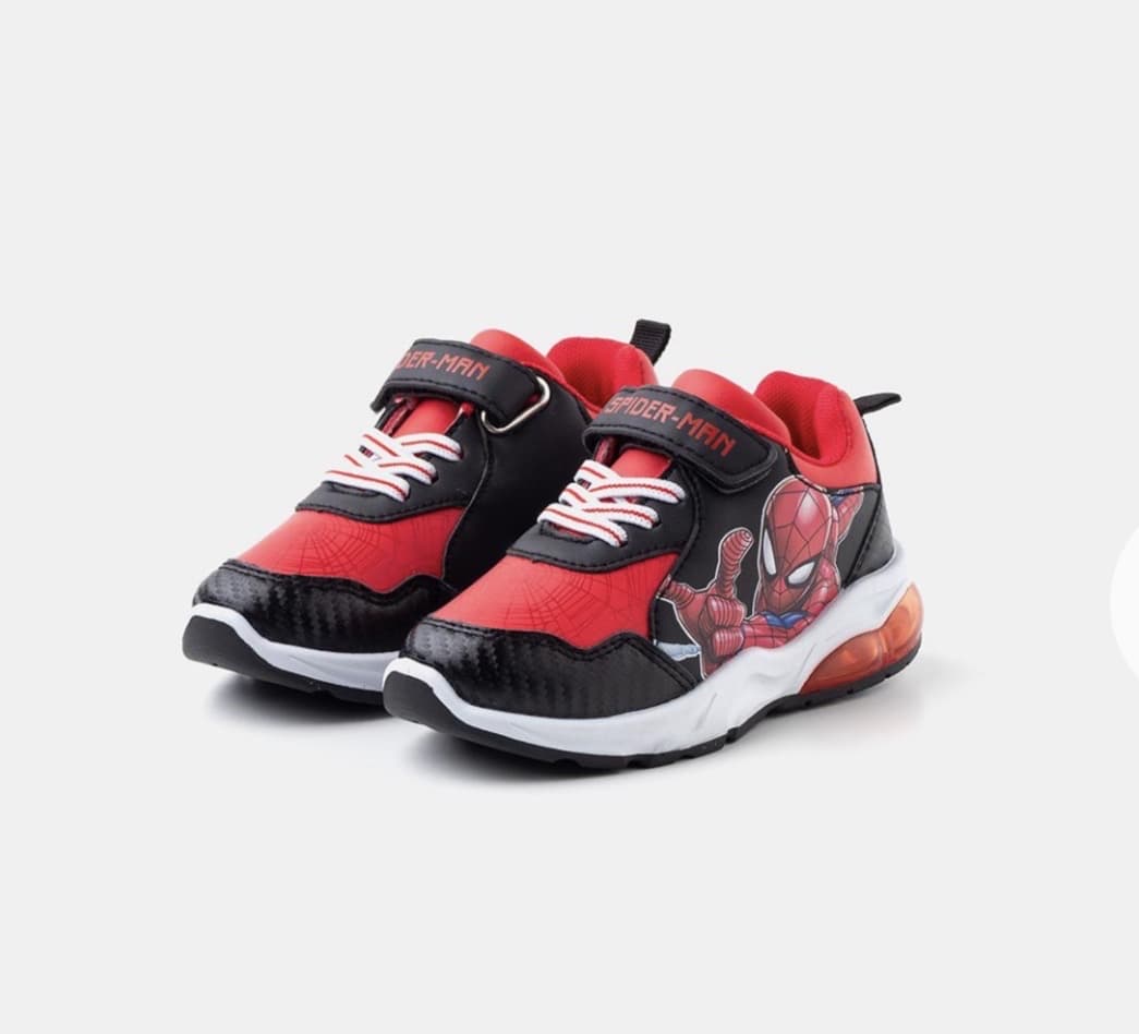 Zapatillas infantiles Spiderman con luces por 5,99 € (-73%) | Tallas 28-32