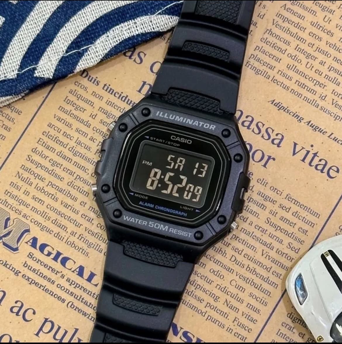 Casio Youth W-218H: reloj digital deportivo con estética retro