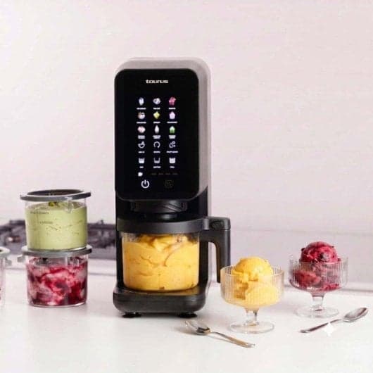 Heladera Taurus Gelato Flow 700 W 9 programas 3 tarrinas pantalla digital