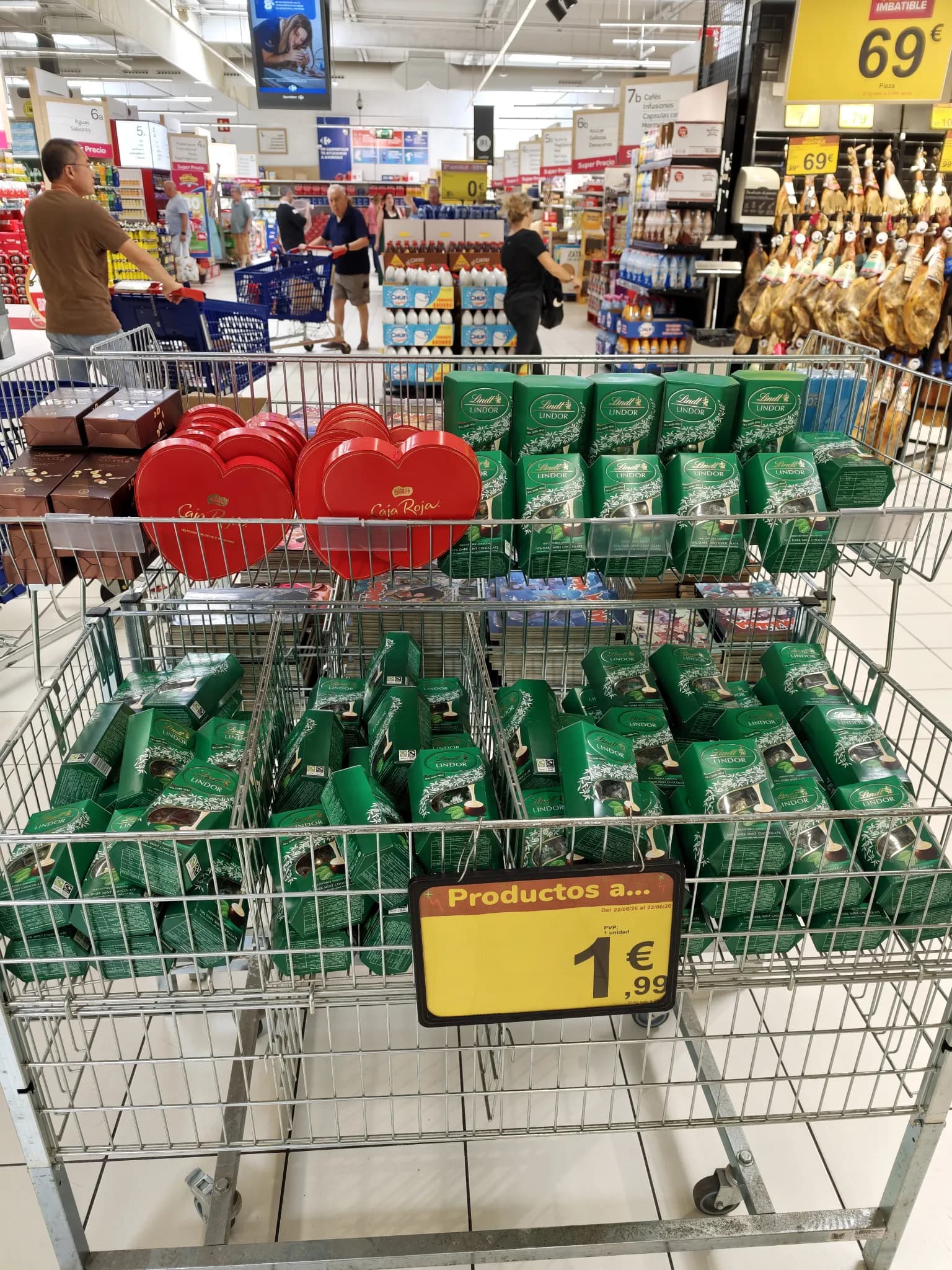 Bombones Lindor Nestlé caja roja y Lindt Carrefour Gran Turia Valencia