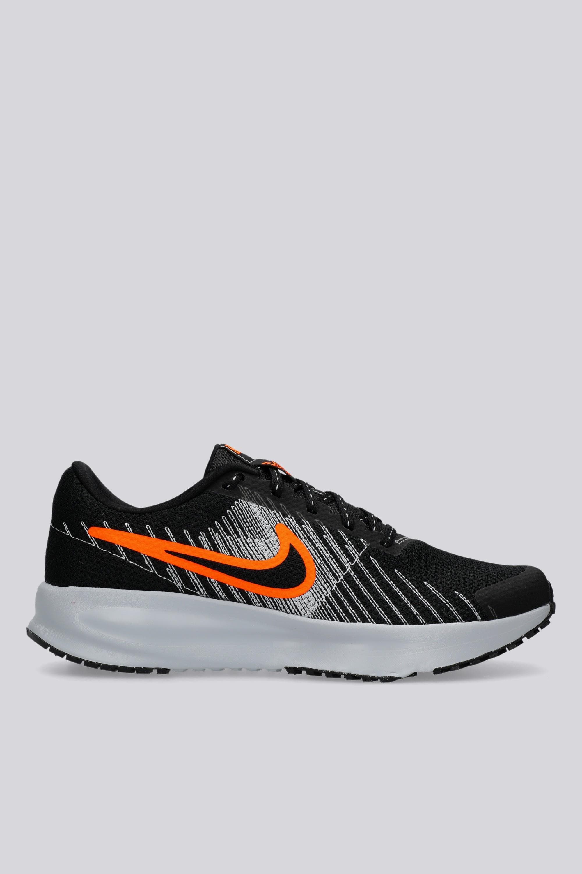 Nike Run Defy.