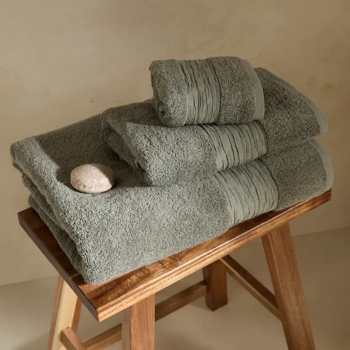 Toalla de baño algodón 600 gr/m2 Cedar Varios colores