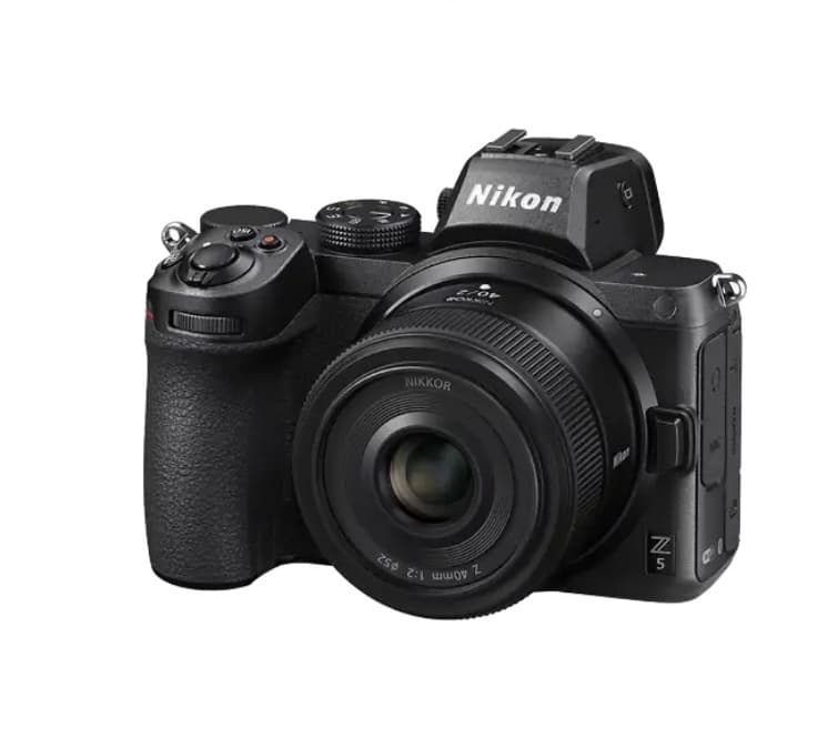 Cámara EVIL - Nikon Z5 + Objetivo 40mm, 24.3 megapixel, Pantalla de 8 cm Táctil Abatible, Sensor CMOS Full Frame