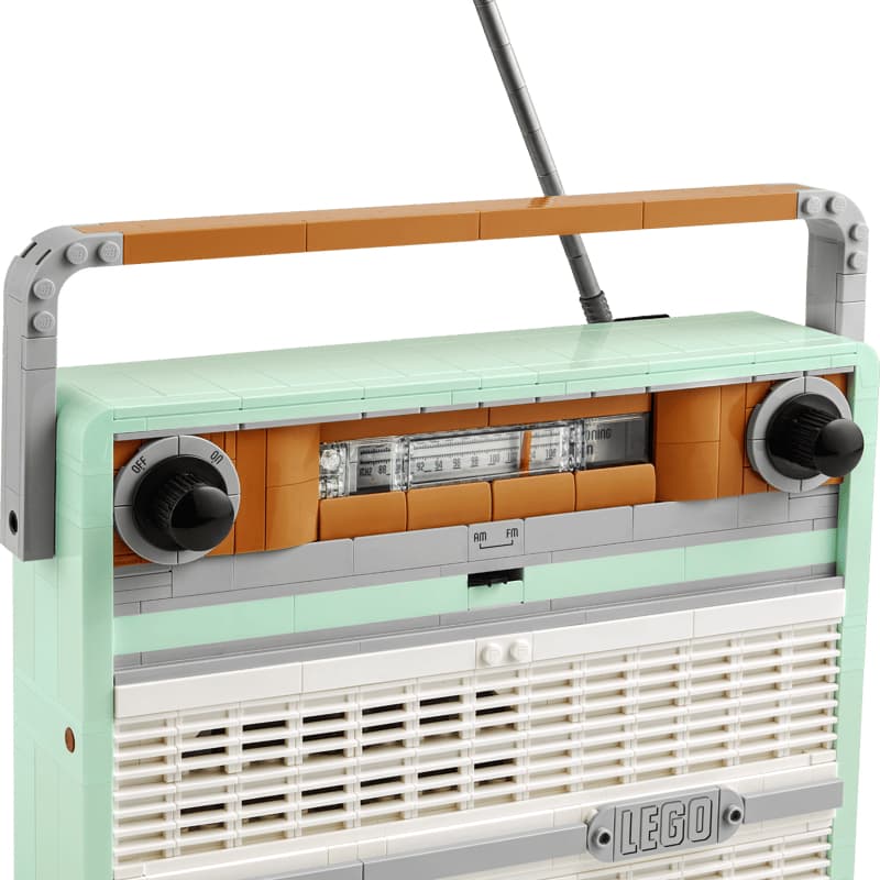 LEGO Icons 10334 Radio Retro