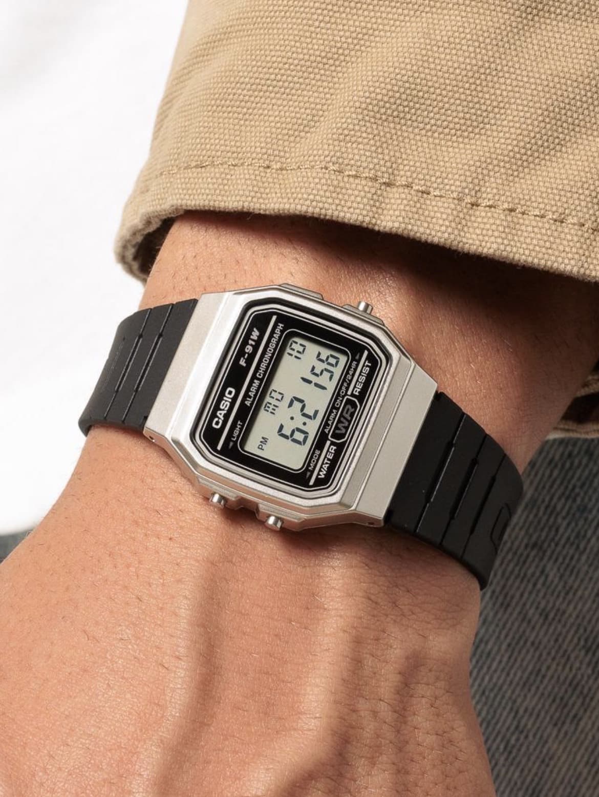 Casio F-91WM-7A — El clásico F-91W, ahora con acabado plateado