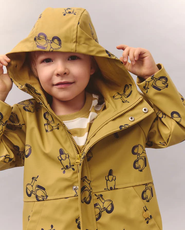 Chubasquero engomado con lunares, Kids tallas 4A,5A